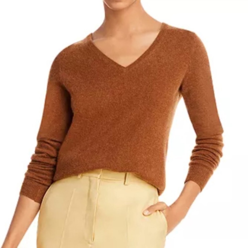 C by Bloomingdale's | Cashmere V-Neck Sweater Tan | Size Small